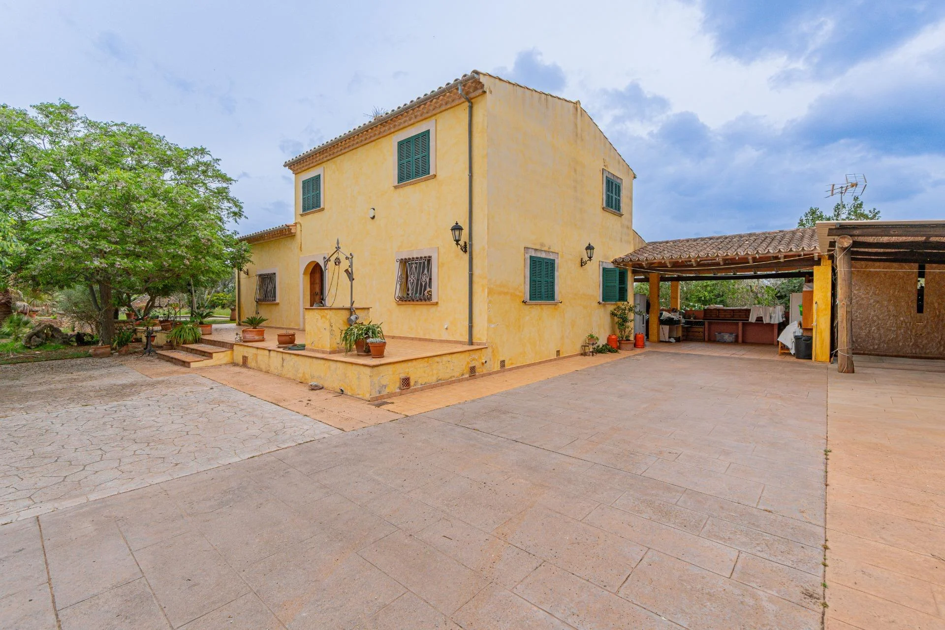 Finca rústica cerca de Búger, cinco habitaciones