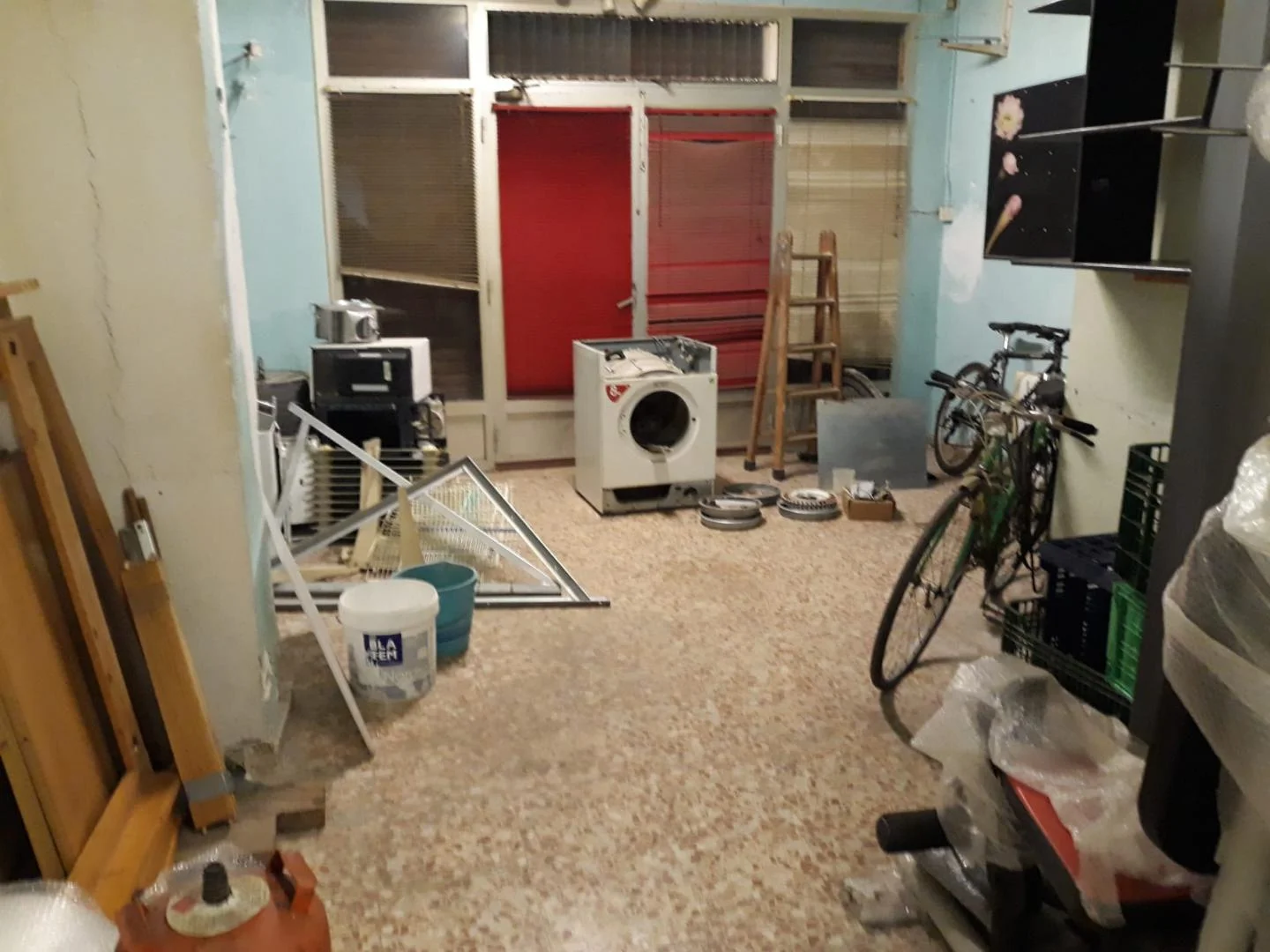 Local comercial a pie de calle en Manises