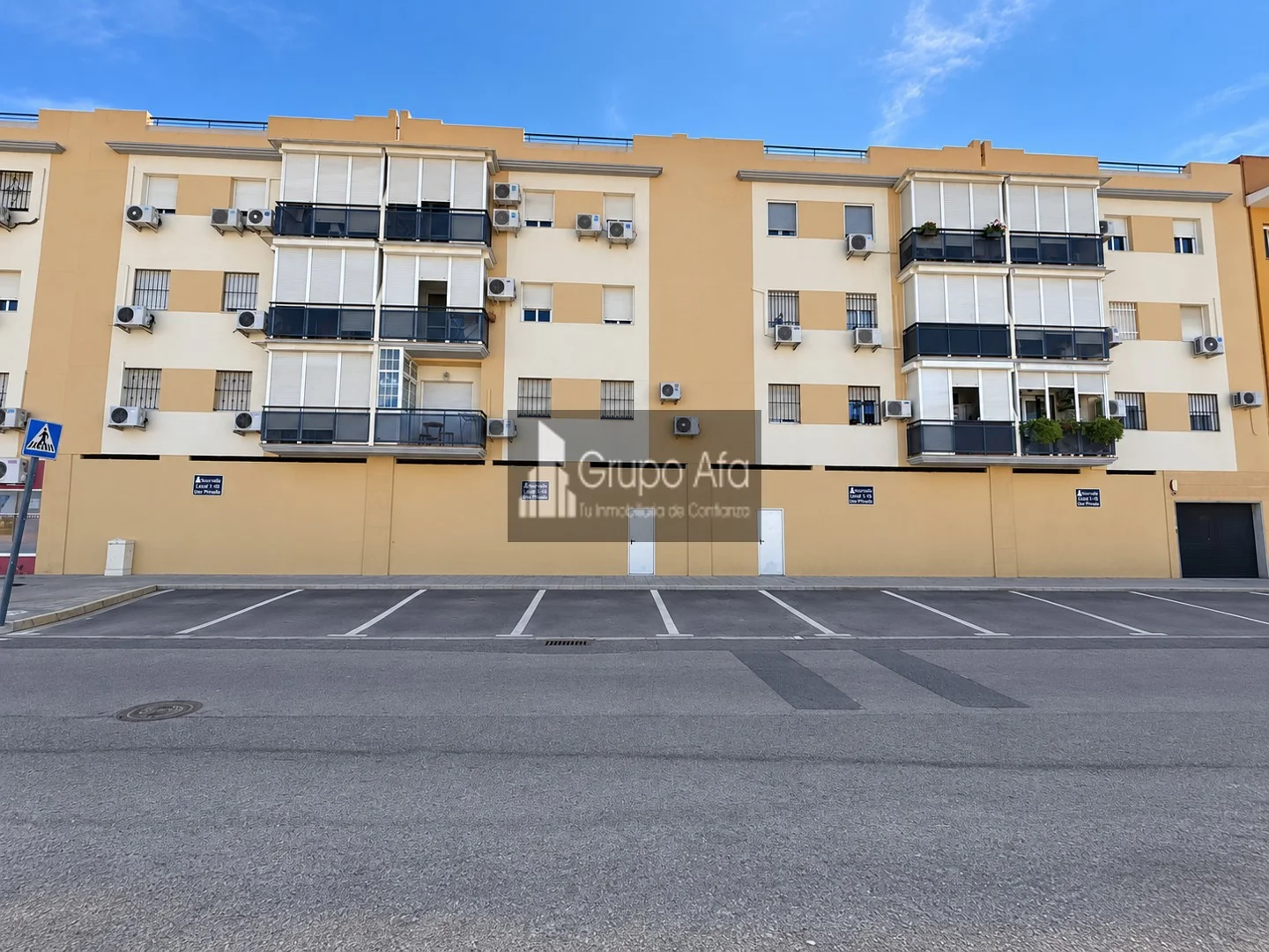 Commercial unit in Nueva Alcalá