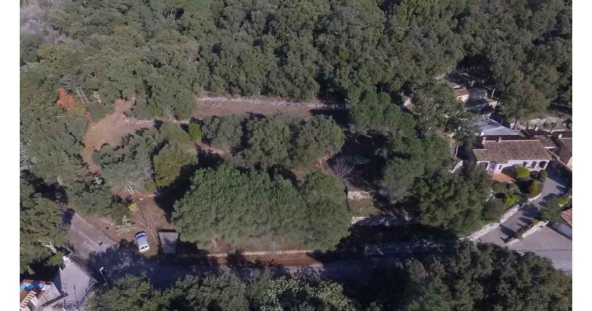 Developable plot in Can Muntada, 2,424 m²