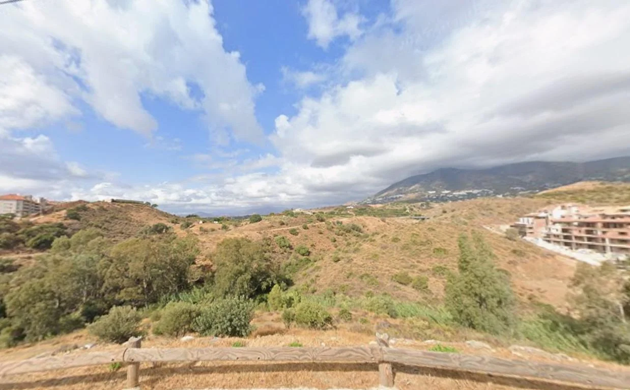 Gran parcela edificable en Fuengirola, 7807 m²