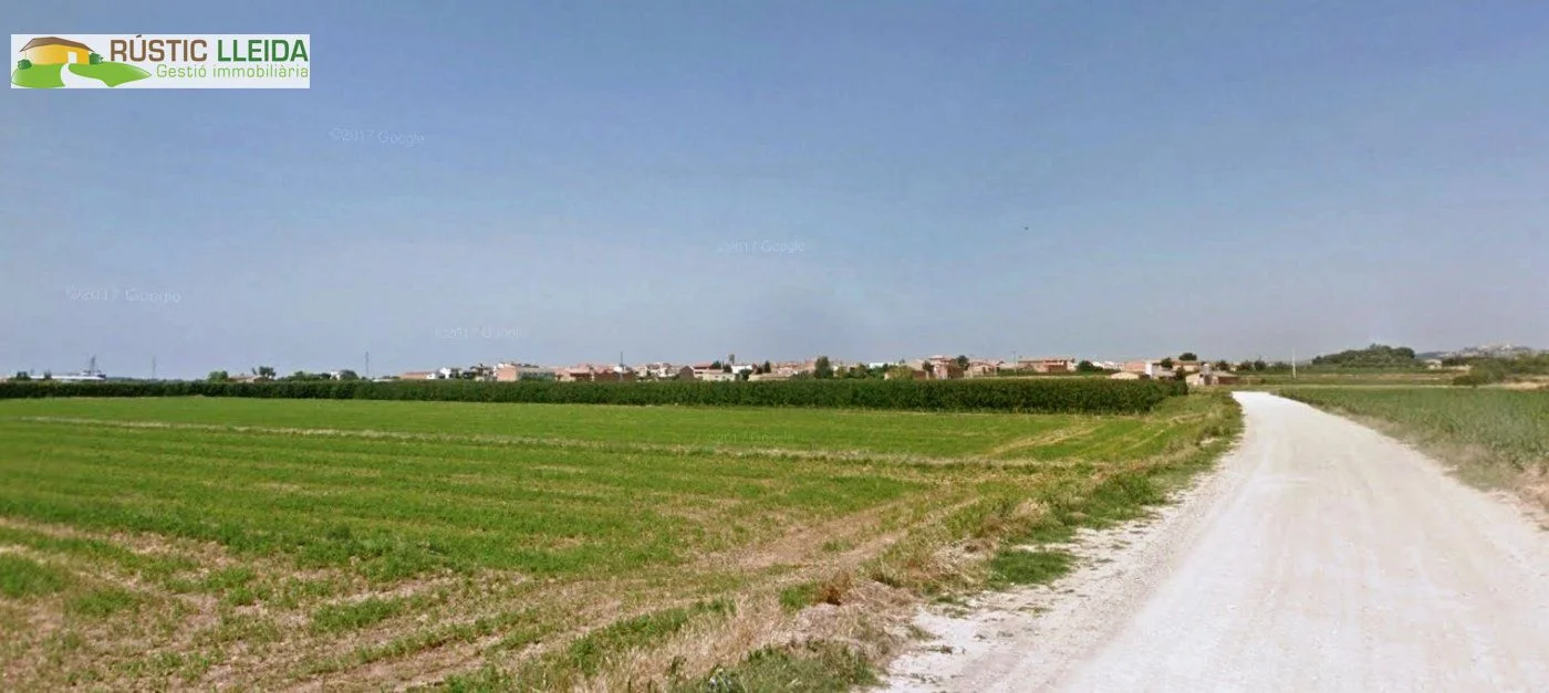 Almacén de 300 m² para reformar cerca de Castellserà