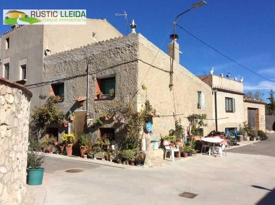 Casa de cuatro dormitorios en buen estado en Sant Martí