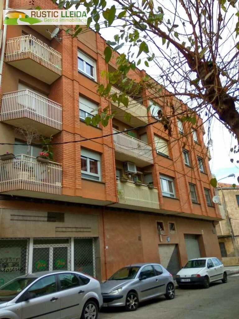 Local comercial a pie de calle en Tàrrega, 109 m²