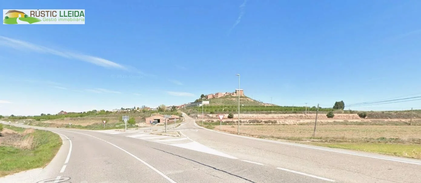 Parcela urbana con finca de regadío