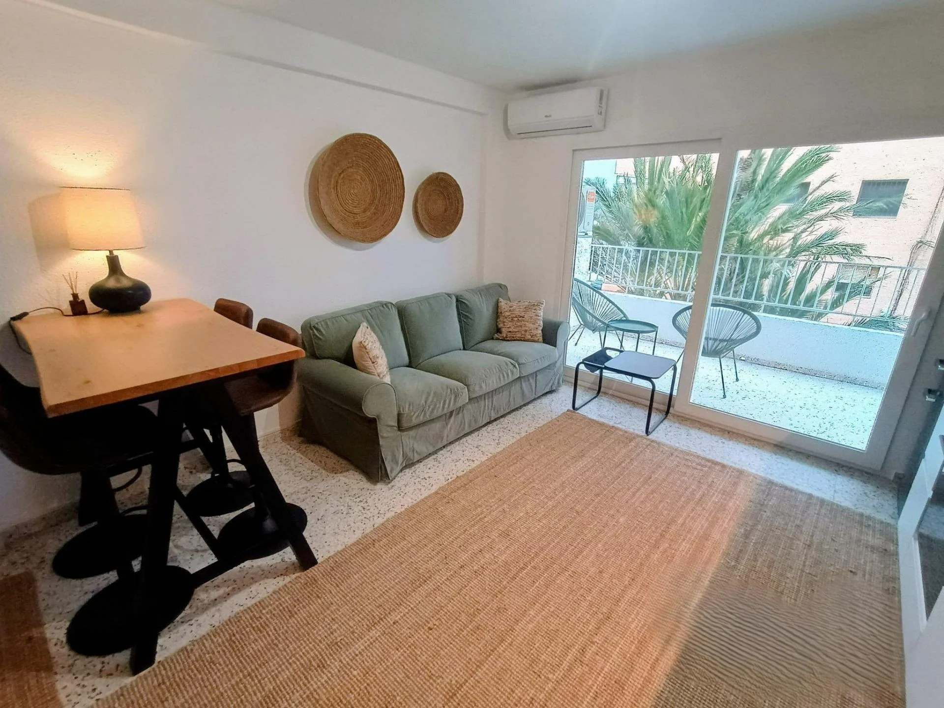 Apartamento reformado en Pinomar, dos dormitorios