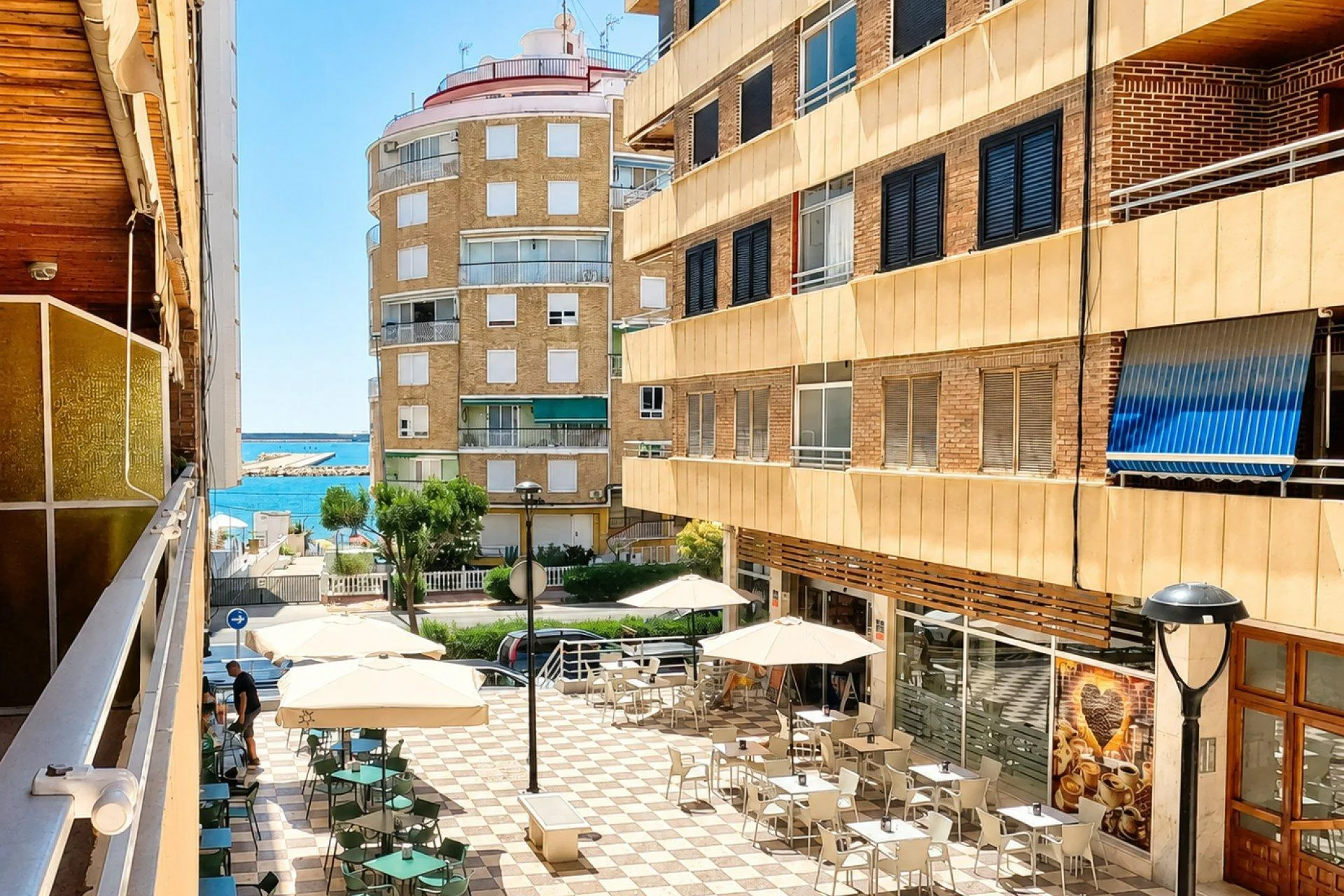 Reformed Torrevieja apartment with sea views
