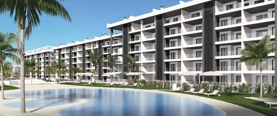 Apartamento nuevo con vistas al mar