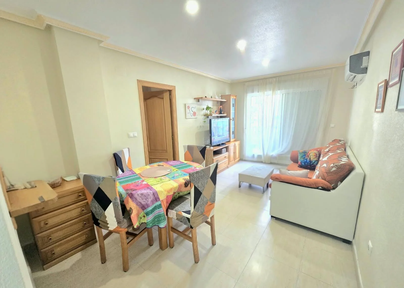 Luminoso apartamento en Torrevieja, 2 dormitorios