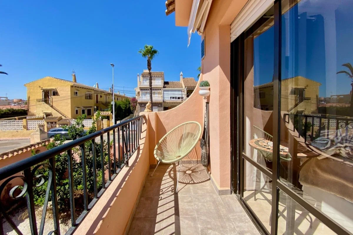 One-bedroom flat near Los Locos beach