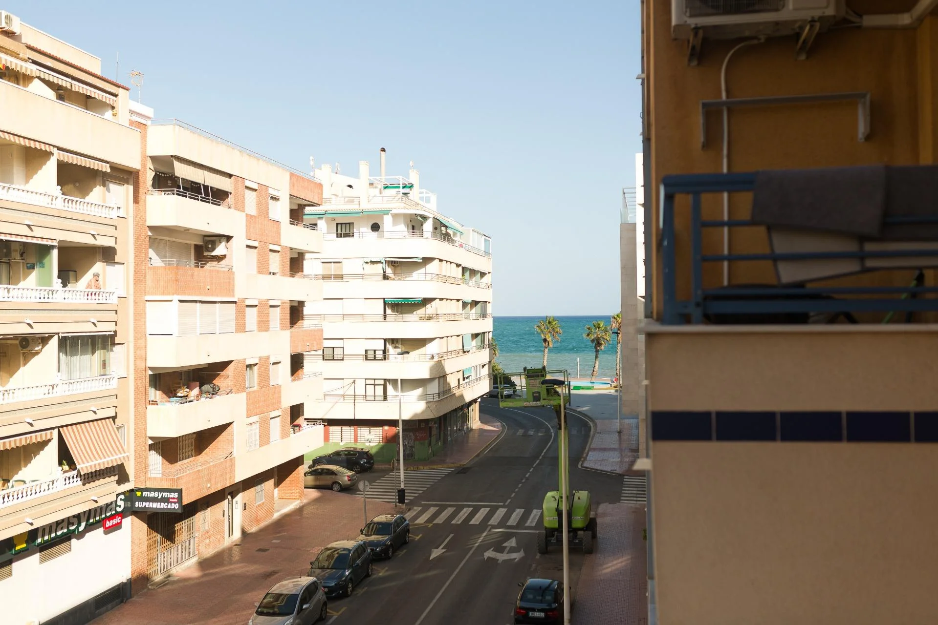 Apartamento costero con vistas al mar