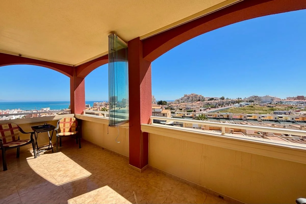 Sea-view corner apartment, two bedrooms