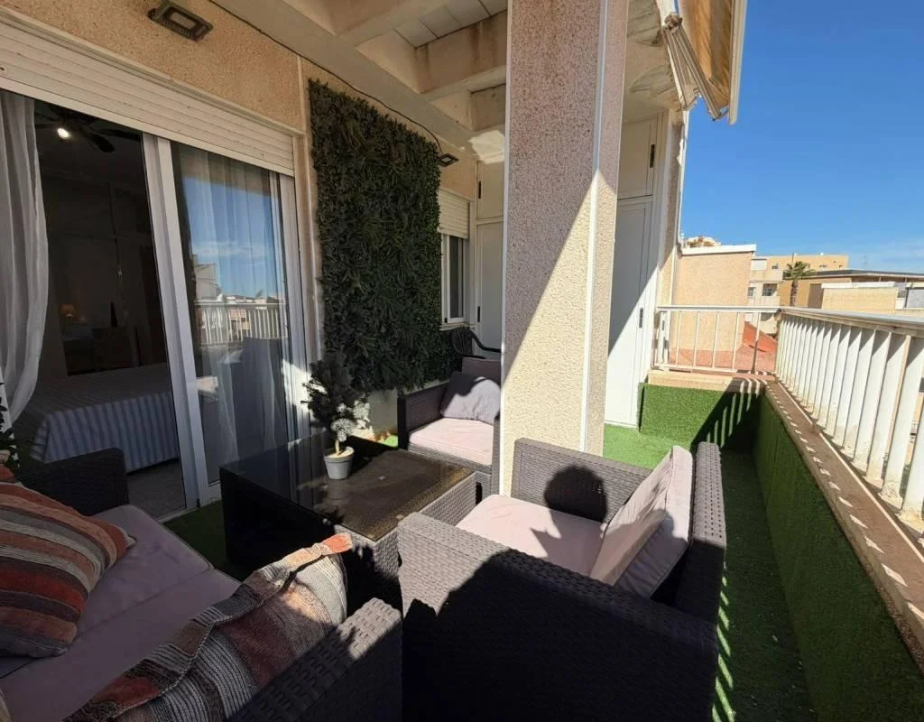 Dúplex soleado en La Mata, 3 dormitorios