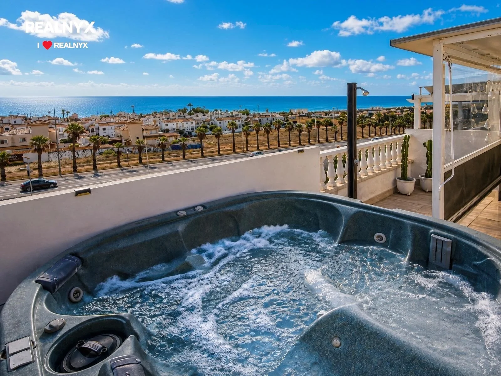 Ático en Torrevieja con solárium privado