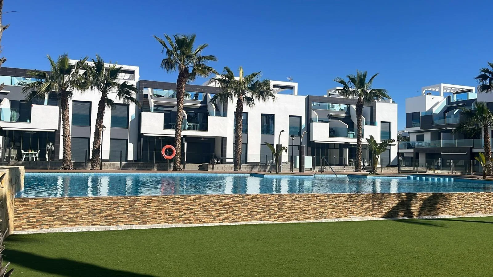 Upper-floor El Raso bungalow, 74 m²