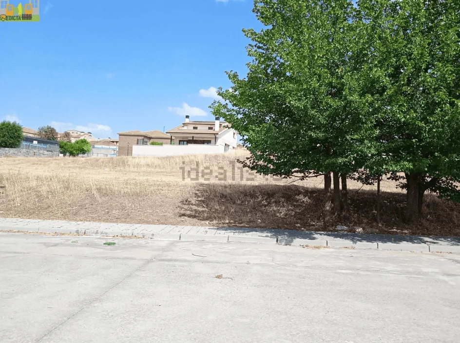 Urban plots near Segovia, 460 m²