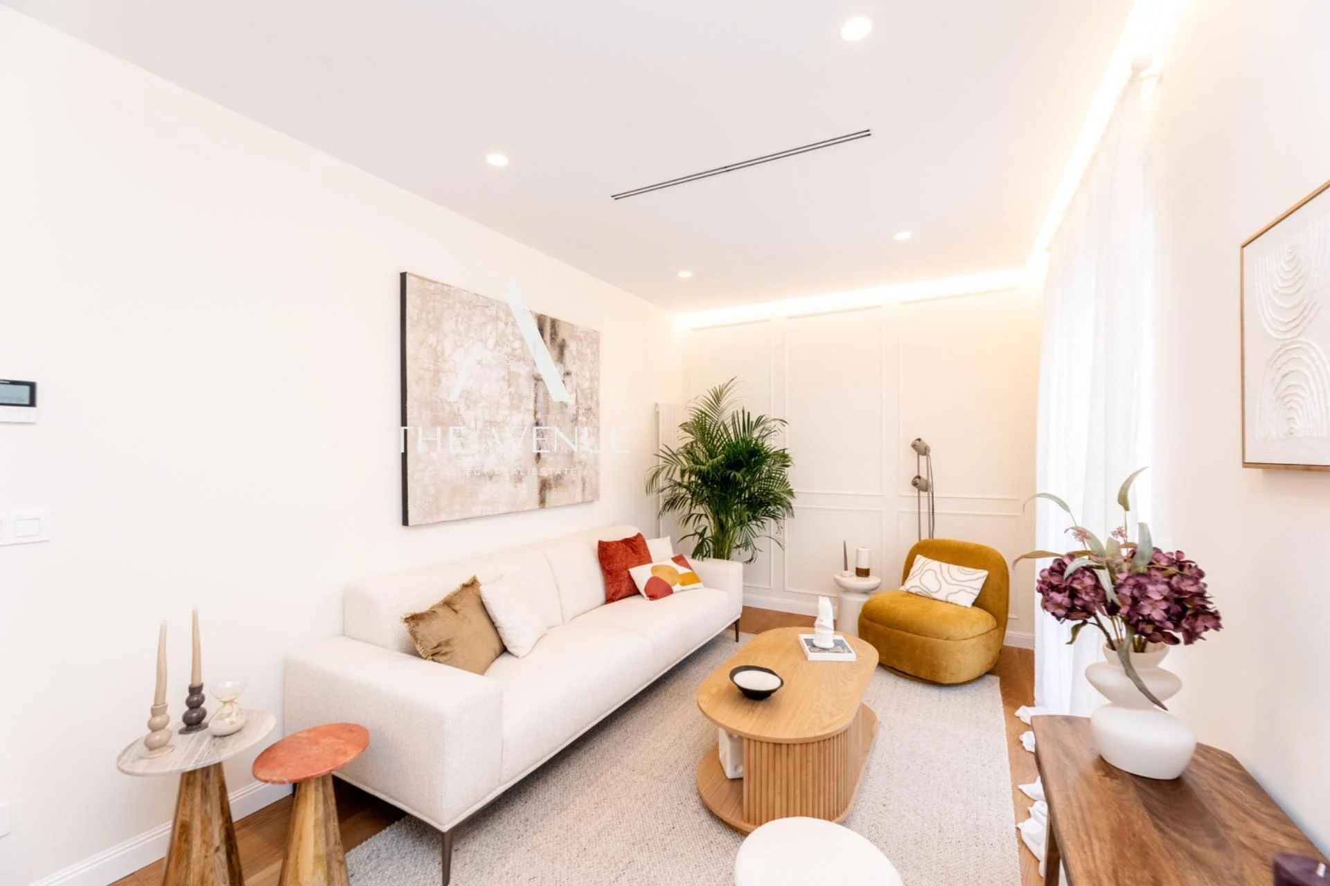 Reformed Goya flat, three bedrooms