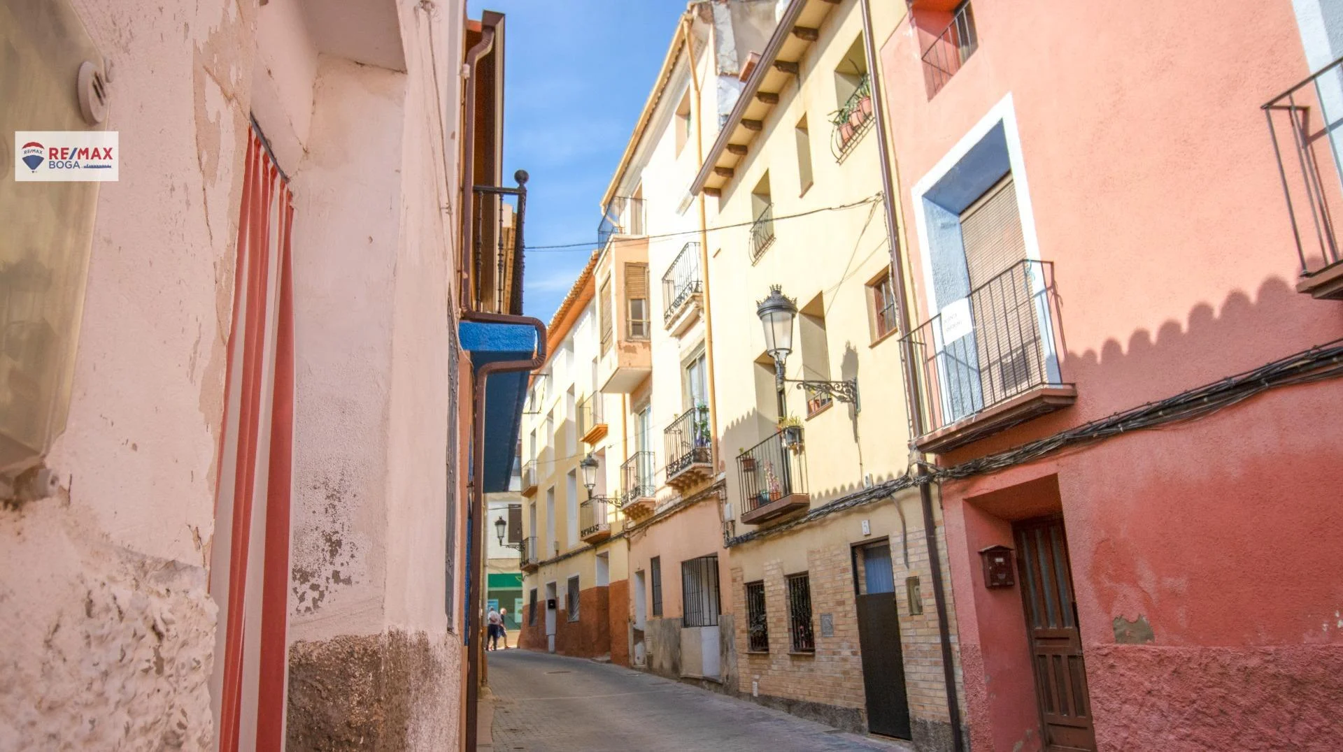 Piso para reformar en Novallas, 128 m²