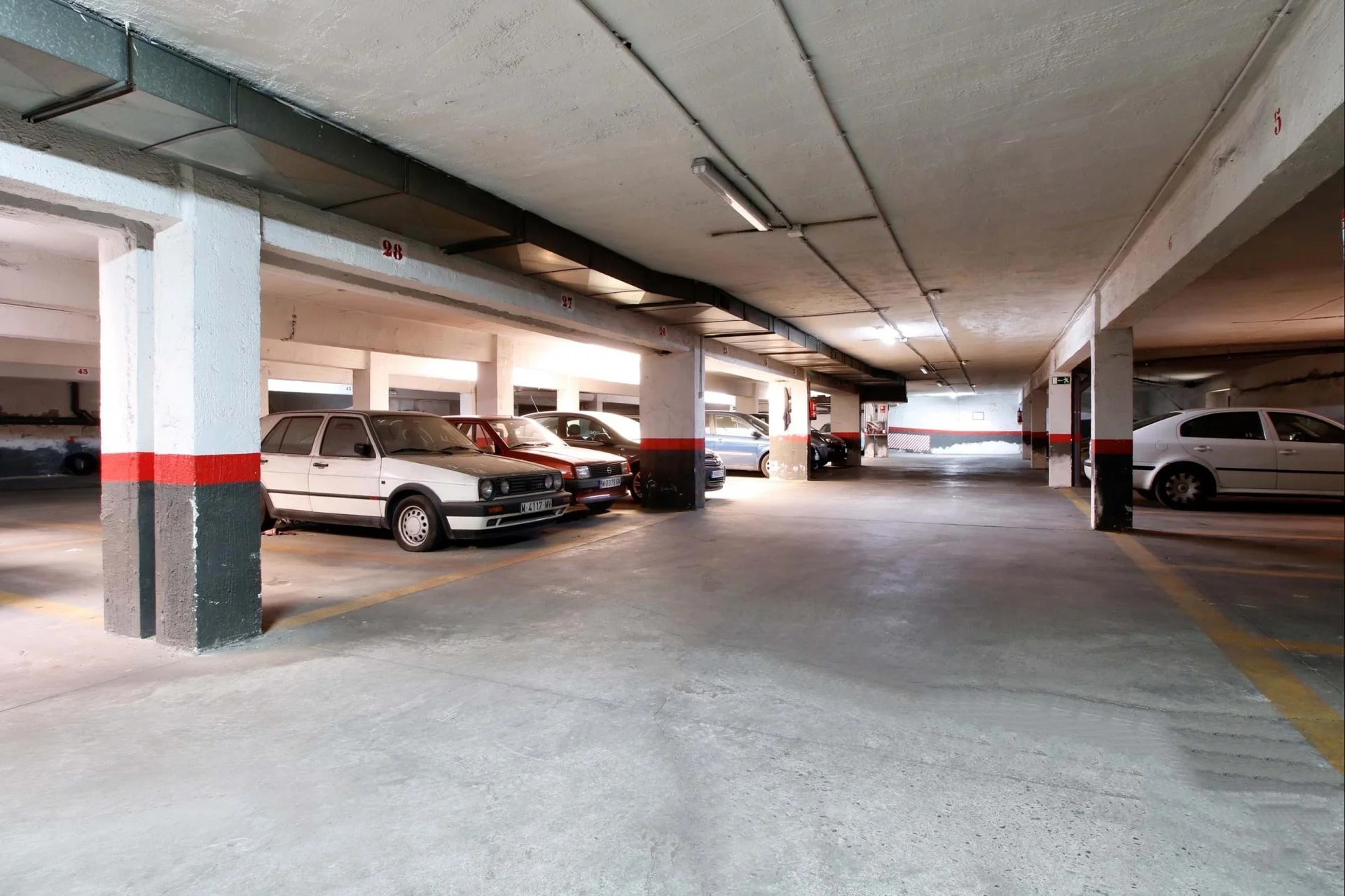 Carabanchel garage space, 12 m²