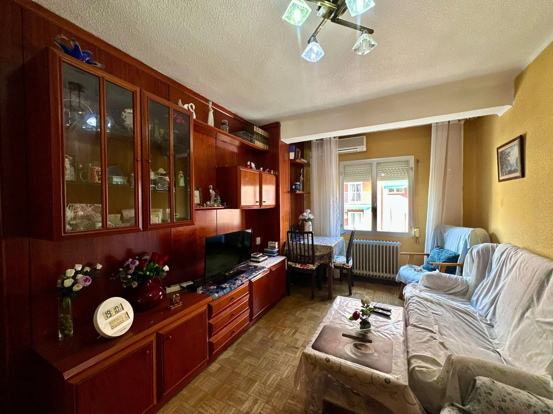 Carabanchel flat with terrace, 3 bedrooms