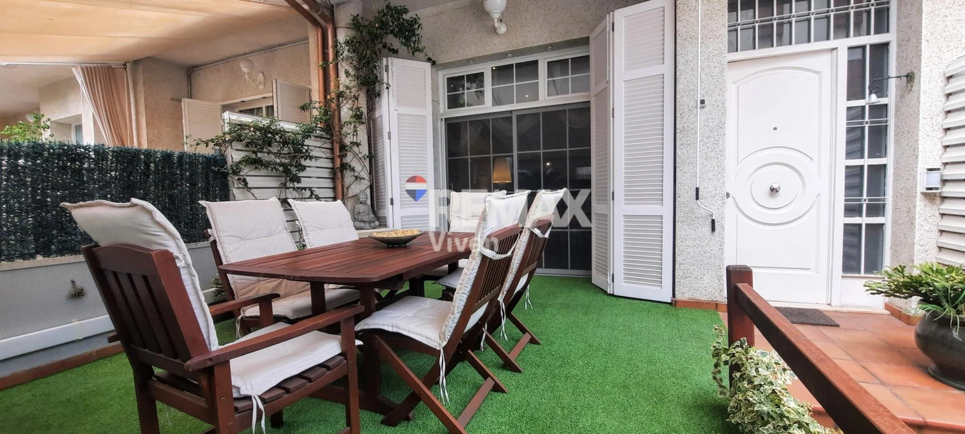 Casa pareada reformada cerca de la costa, cinco habitaciones