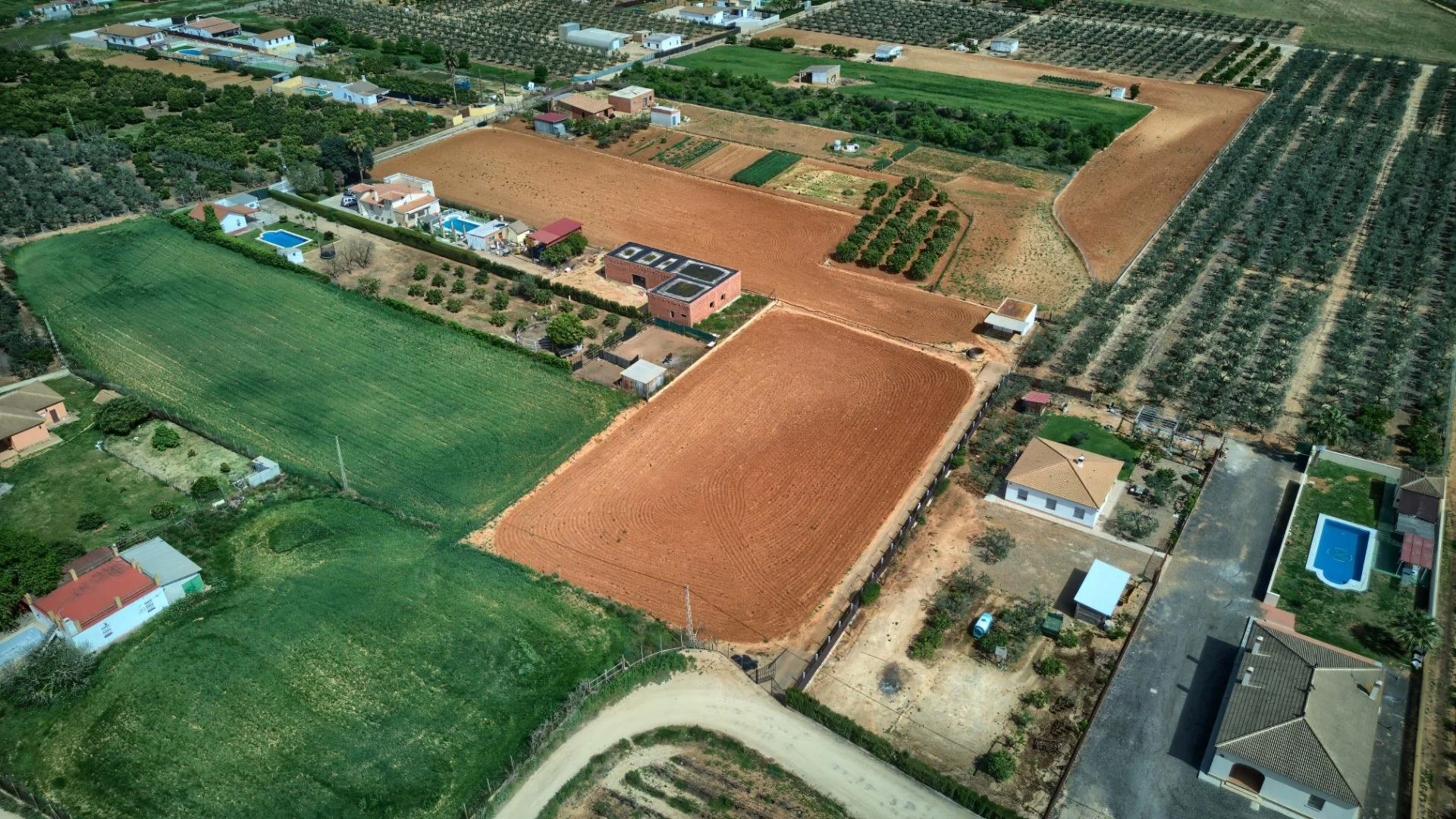 Rural plot, well and dual access
