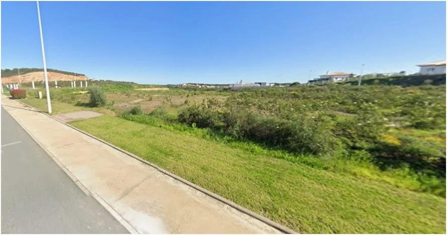 Urban Costa Esuri plot near golf
