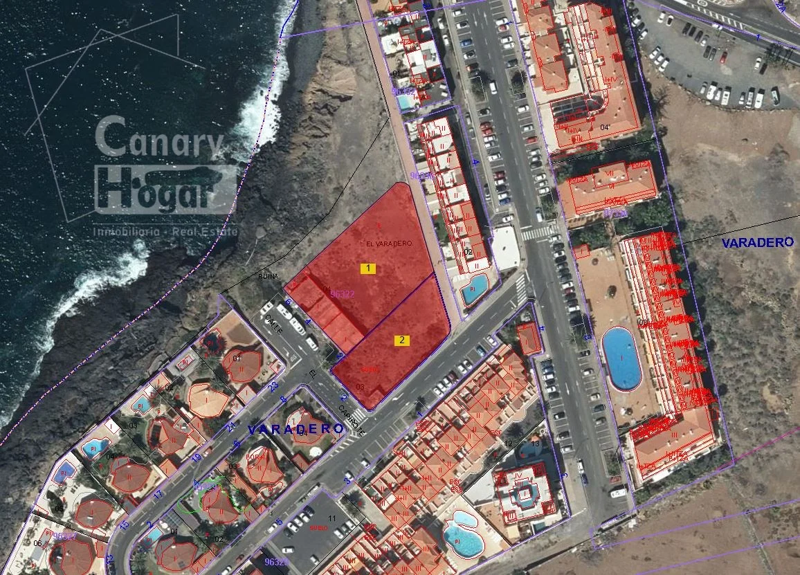 Oceanfront plot with 3,000 m² buildability