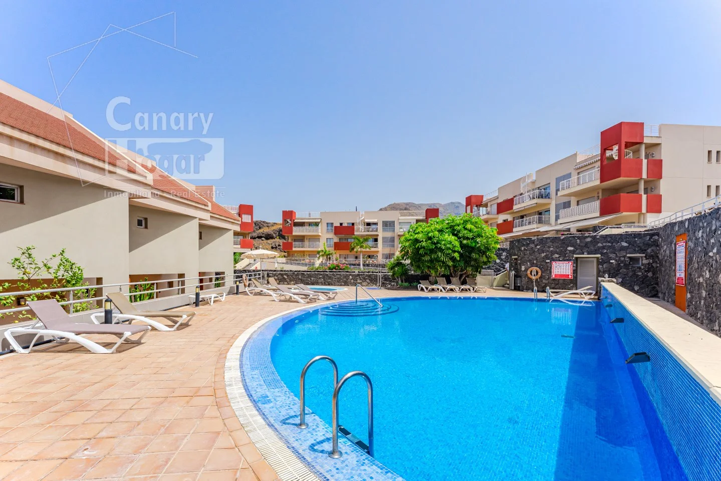 Sea-view townhouse with three bedrooms