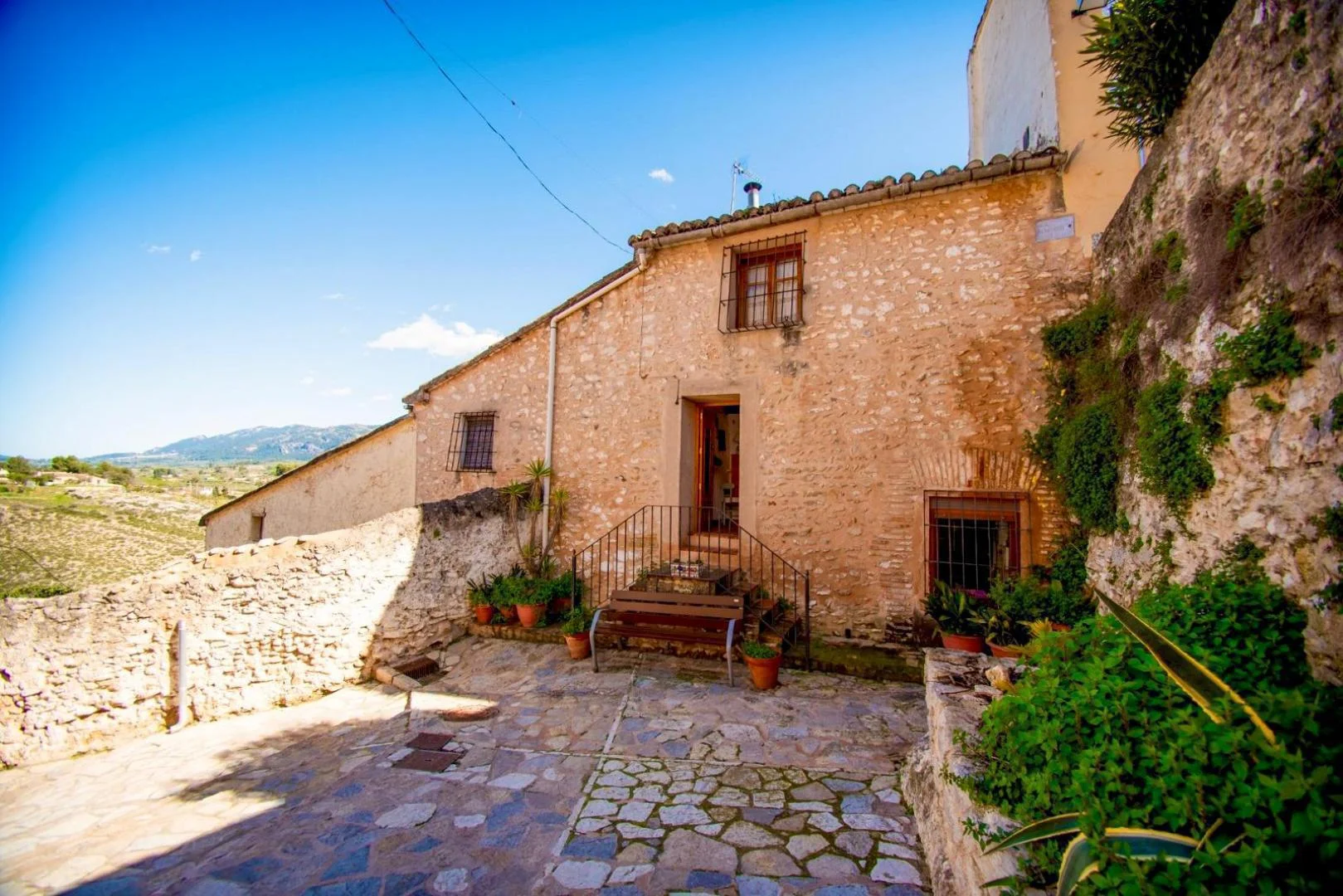 Bocairent house with large patio