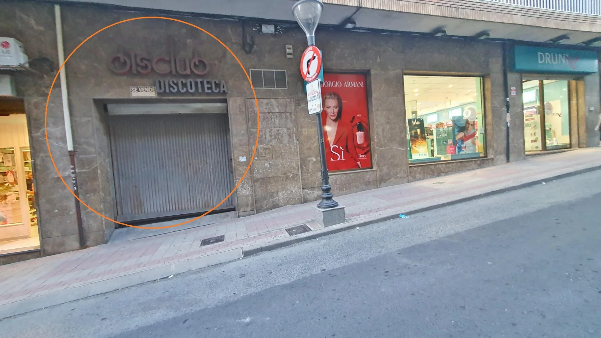 Commercial basement in busy Ibi area