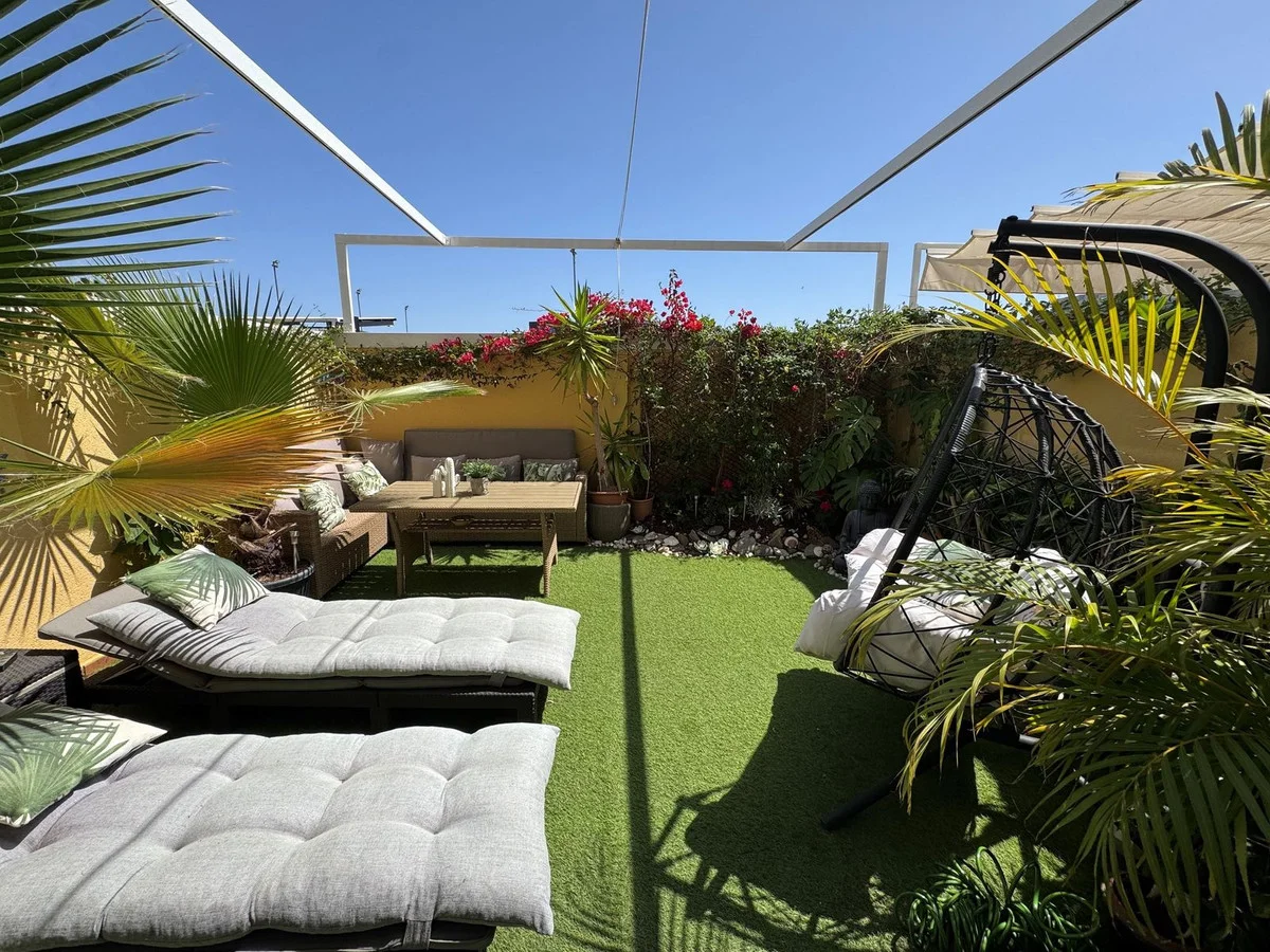 South-facing townhouse near Calahonda beach