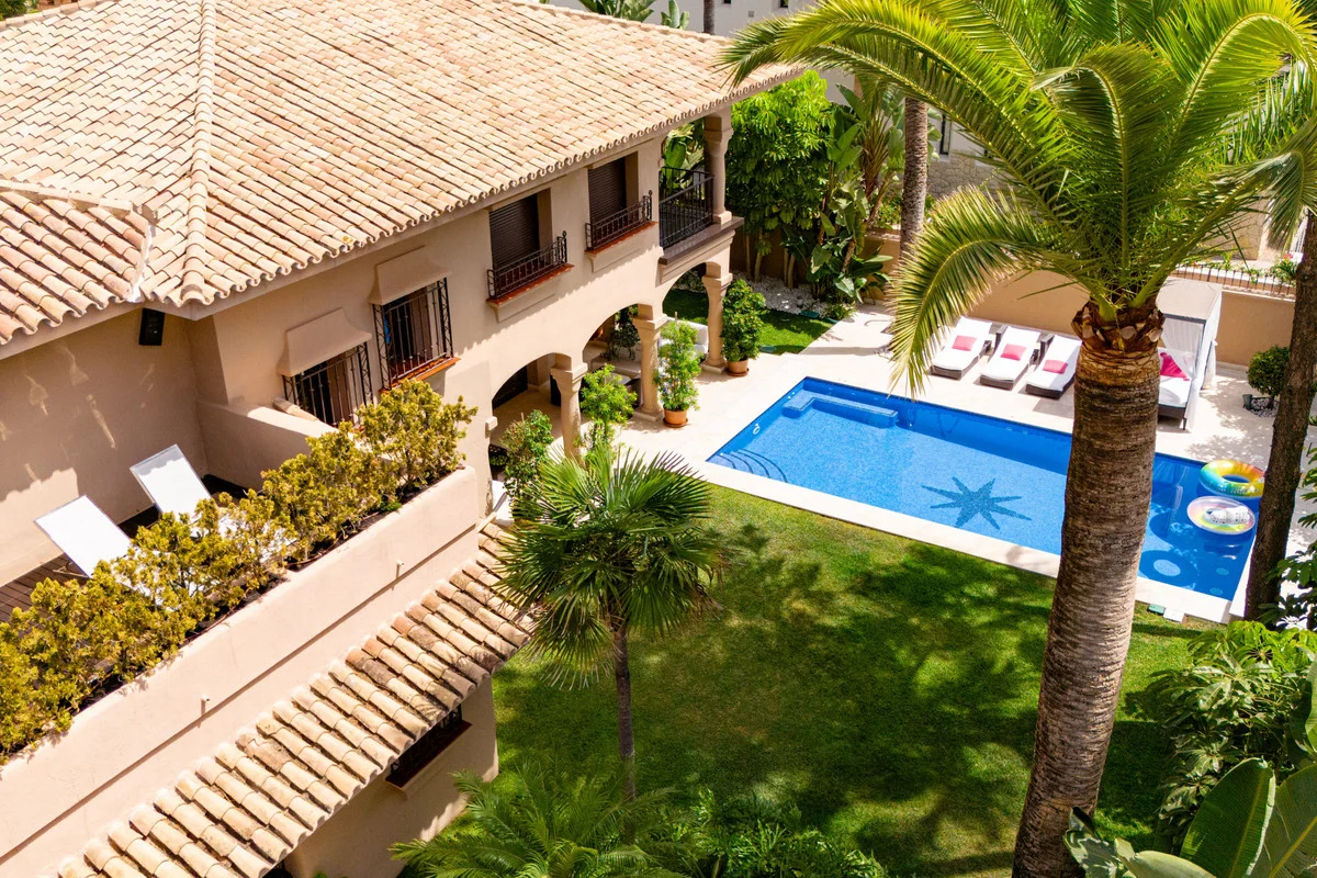 Villa en Los Monteros, 4 dormitorios