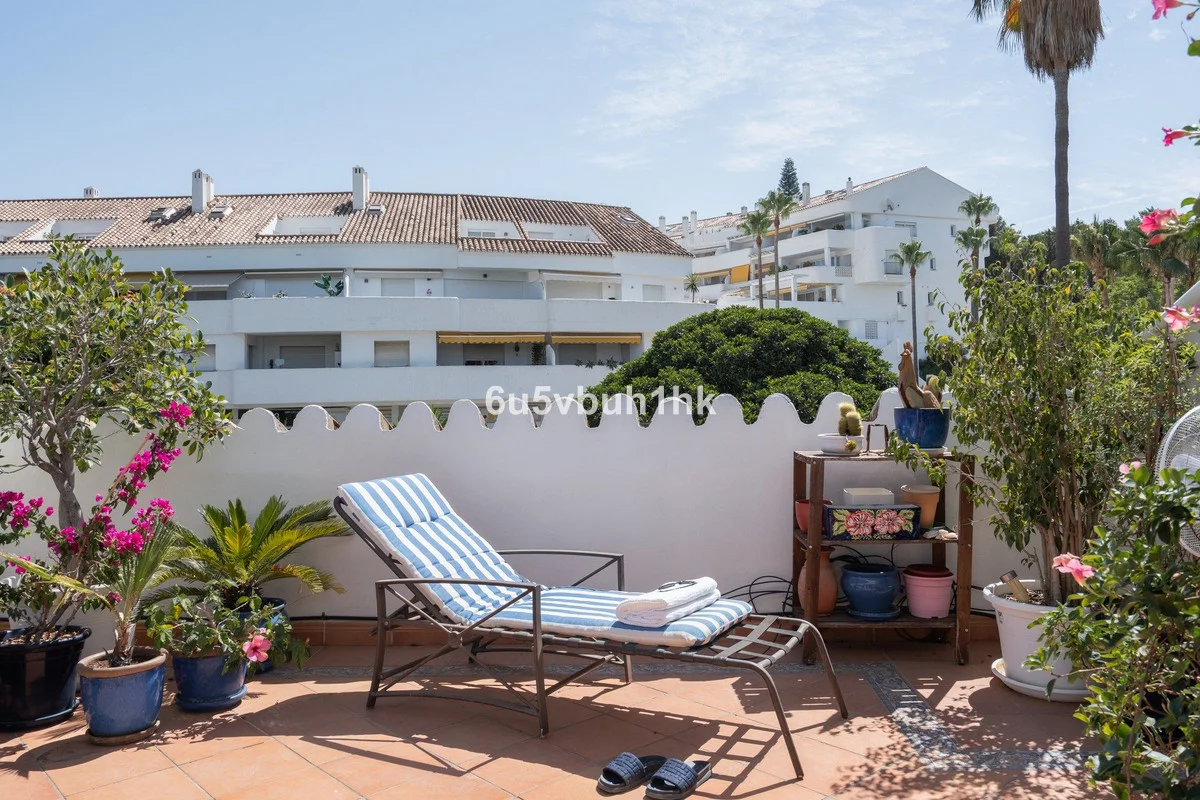 Sale-and-leaseback apartment in Marbella