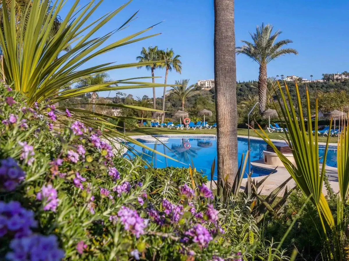 Apartamento reformado en Los Arqueros, tres dormitorios
