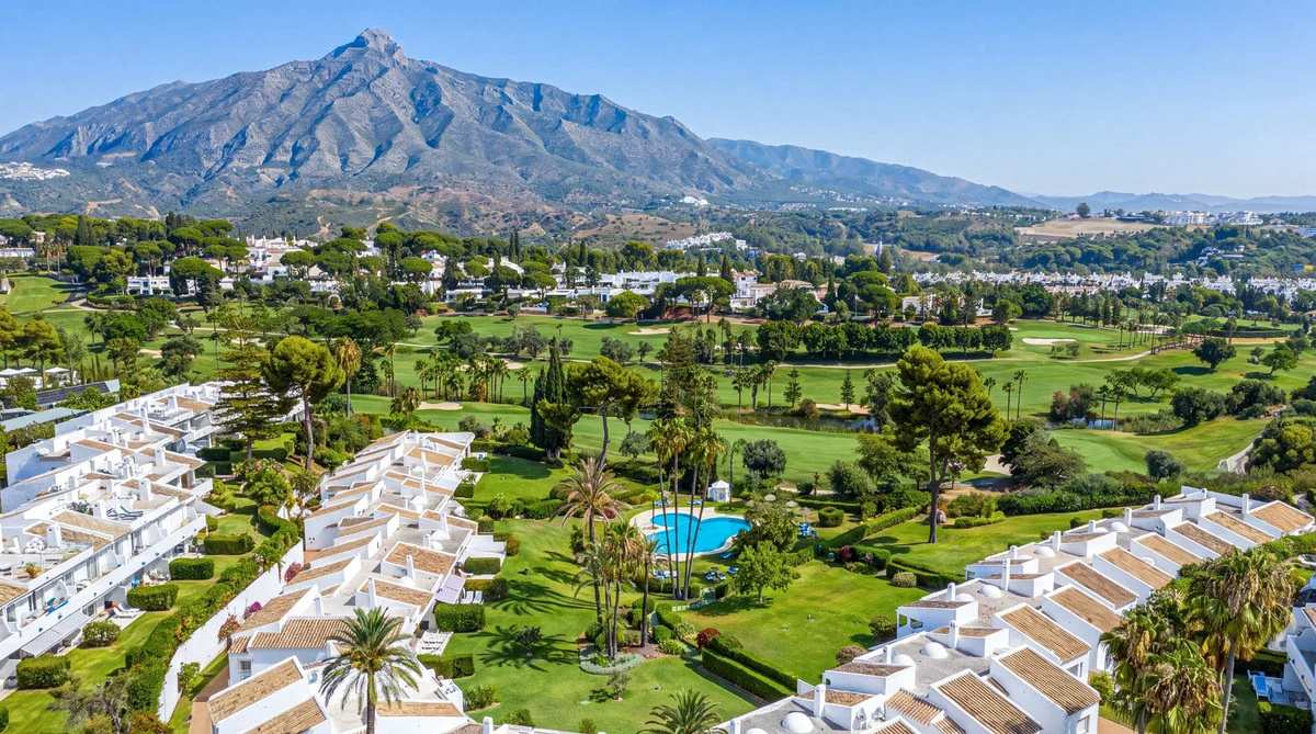 Renovated golf-front penthouse, 2 bedrooms
