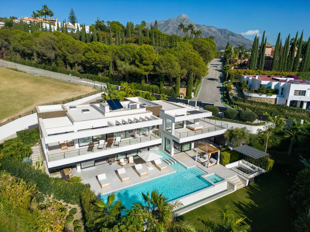 Villa contemporánea en La Cerquilla, 680 m²
