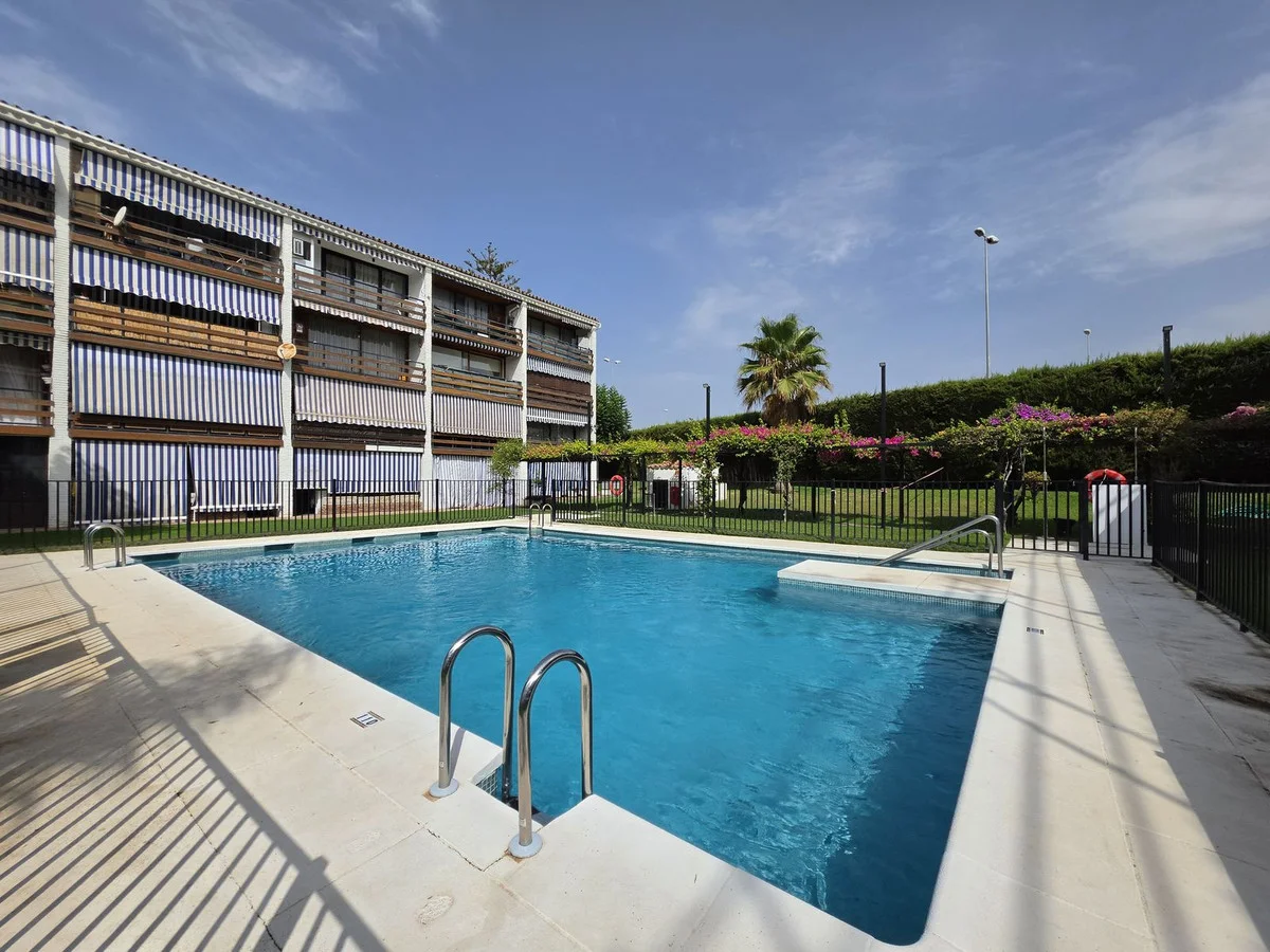 Ático en Marbella con vistas a piscina