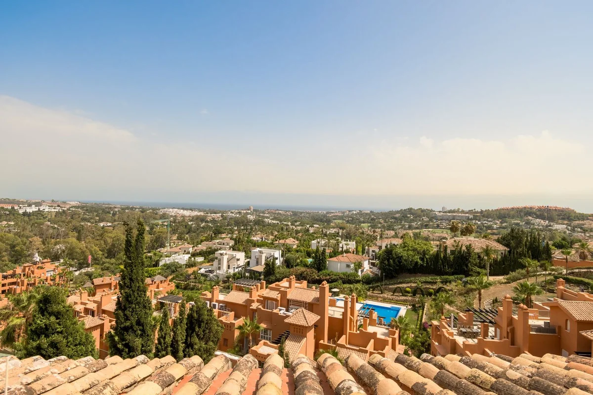 Luxury penthouse in Nueva Andalucía