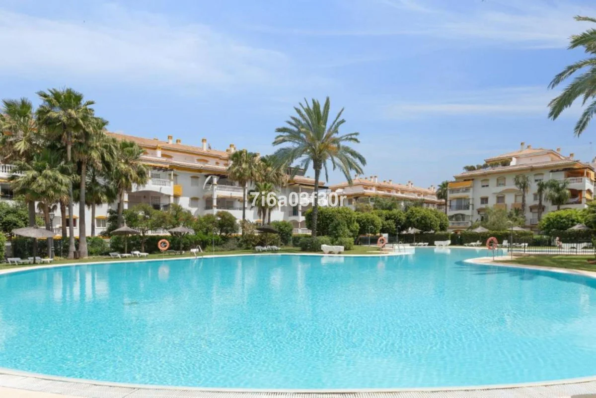 Renovated Puerto Banús apartment, 2 bedrooms