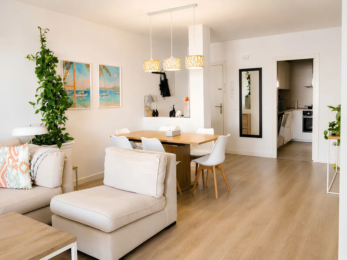 Three-bedroom apartment with rooftop pool