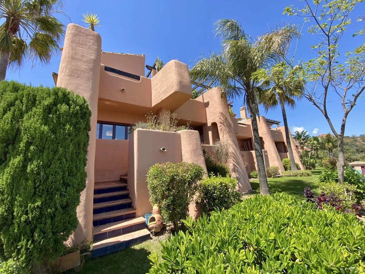 Apartamento esquinero en Elviria, 2 dormitorios