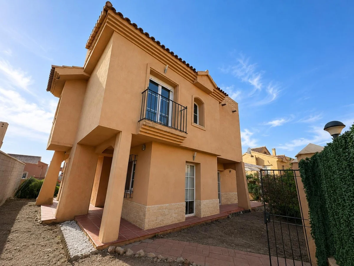 Chalet independiente en Riviera del Sol