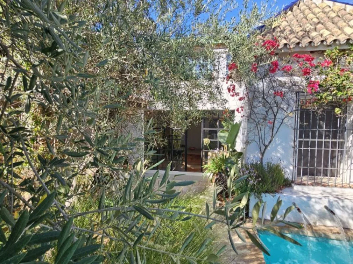 Renovated Marbella villa, 4-bedroom private oasis