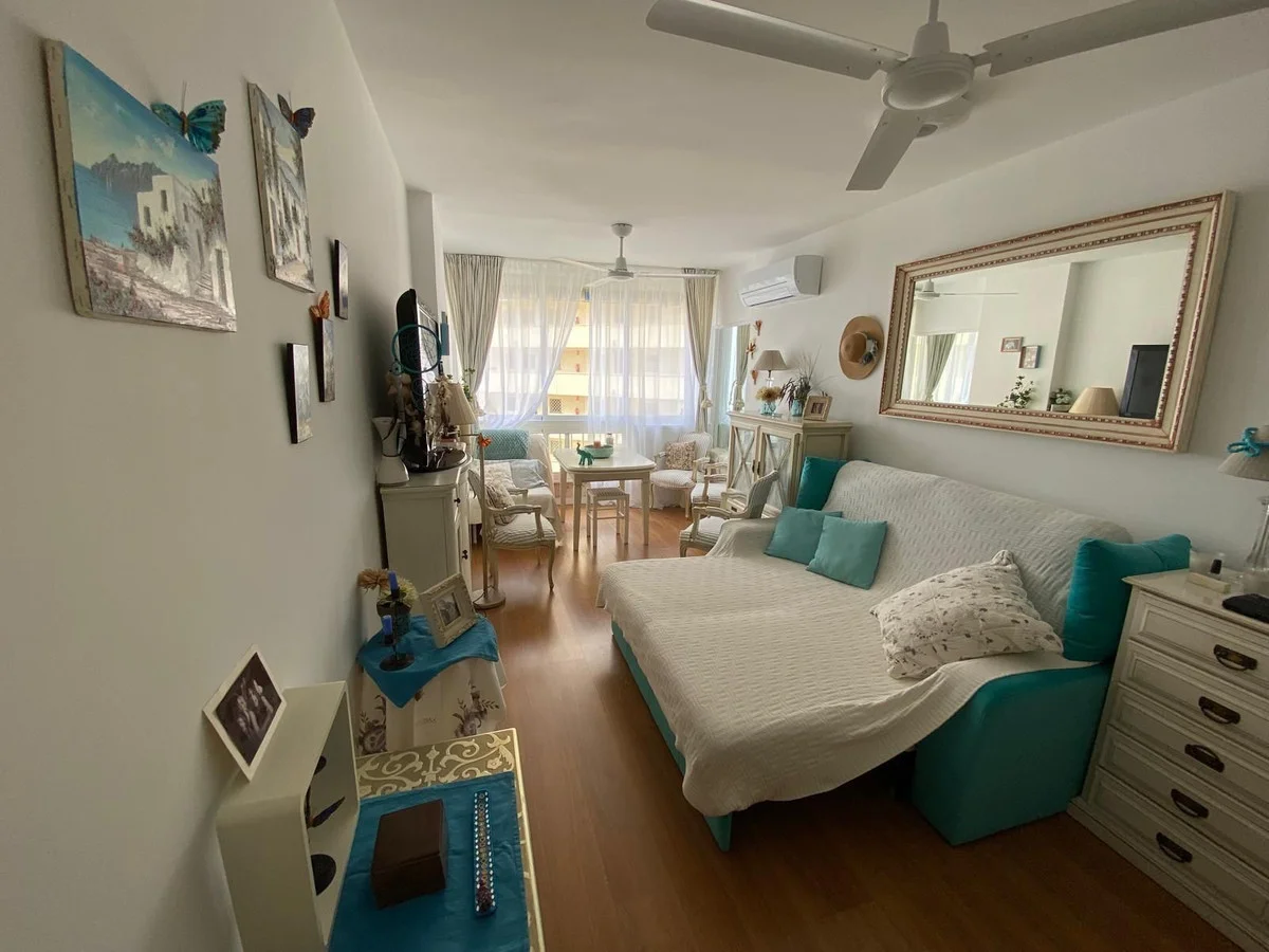Sea-view studio in Marbella centre