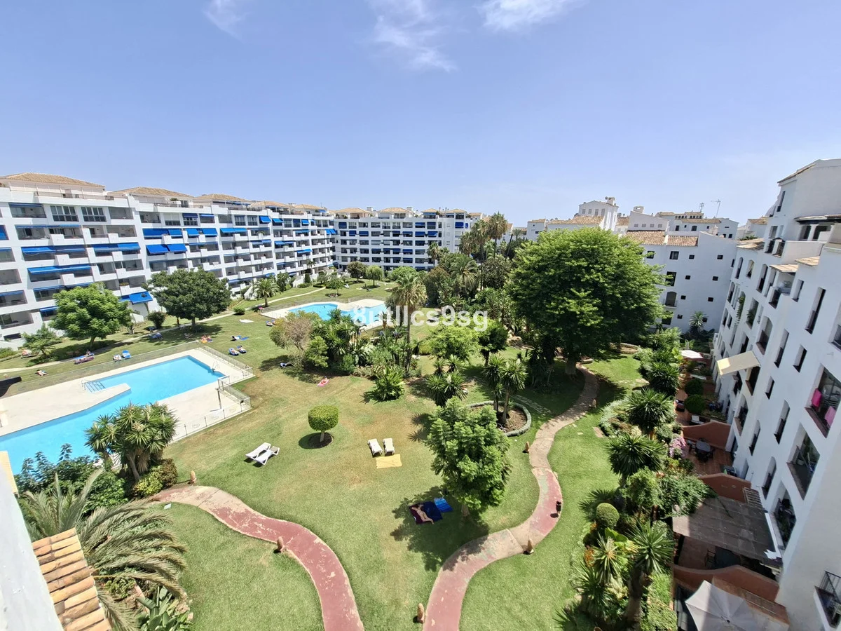 Ático en Puerto Banús, 3 dormitorios y terraza