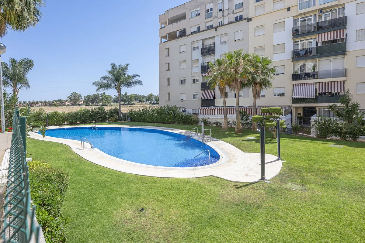Apartamento reformado en Marbella, tres dormitorios
