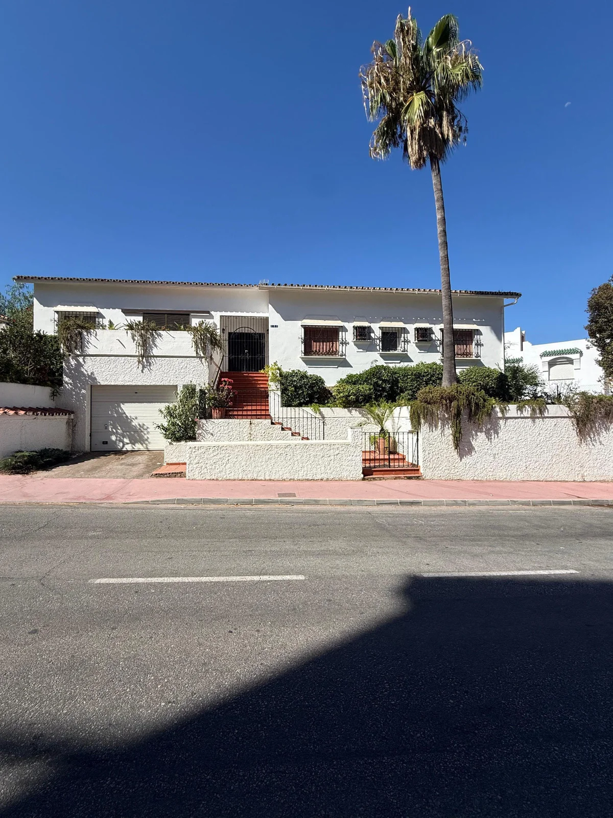 Renovation villa in Nueva Andalucía