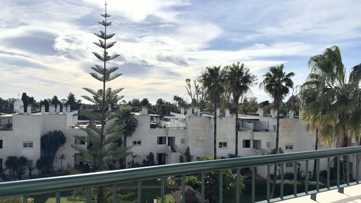 Two-bedroom apartment near Guadalmina beach