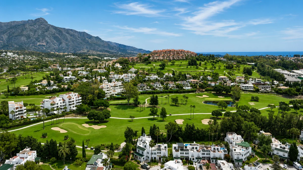Adosado renovado cerca del golf